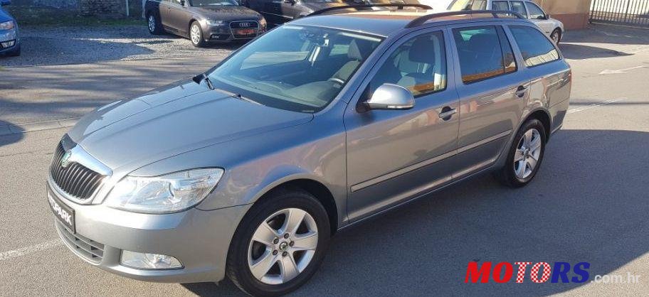 2013' Skoda Octavia Combi 1,6 Tdi photo #1