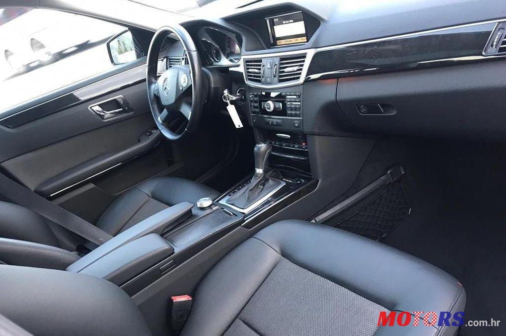 2009' Volkswagen Passat 1,6 Tdi Bmt photo #2