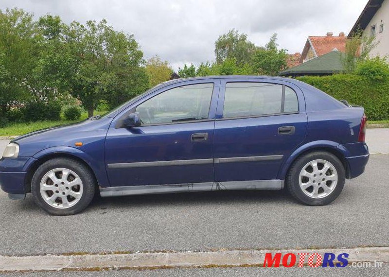 1998' Opel Astra 2,0 Cdx photo #1