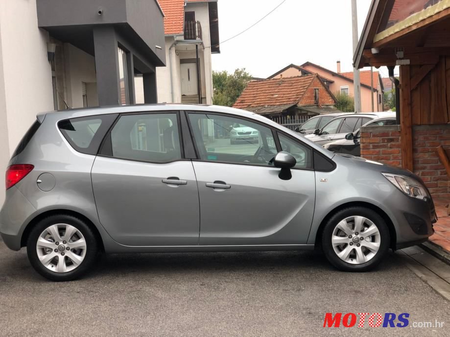 2011' Opel Meriva photo #3