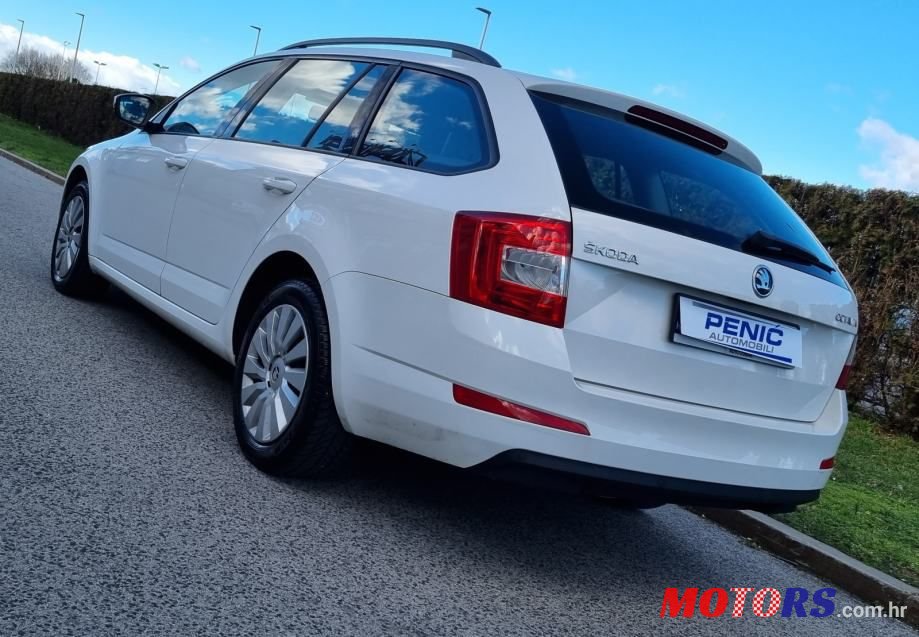 2016' Skoda Octavia Combi photo #5