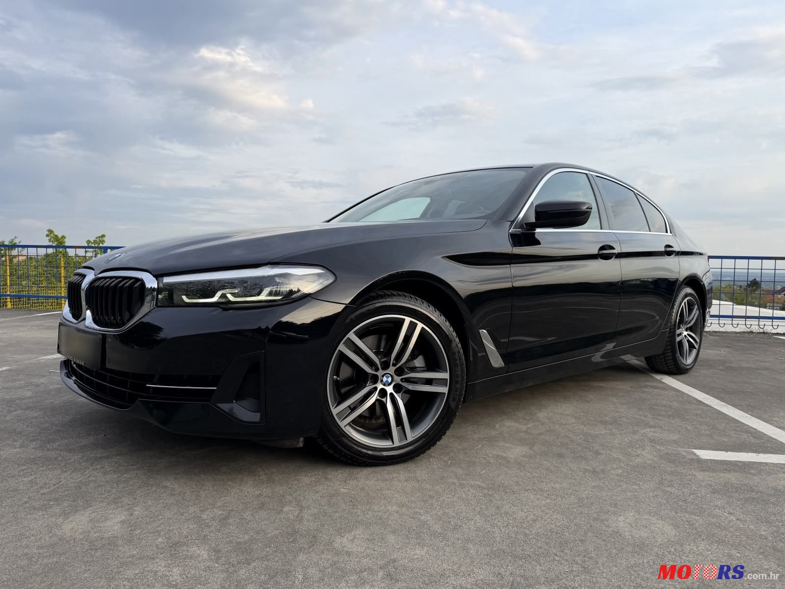 2022' BMW Serija 5 520D photo #1