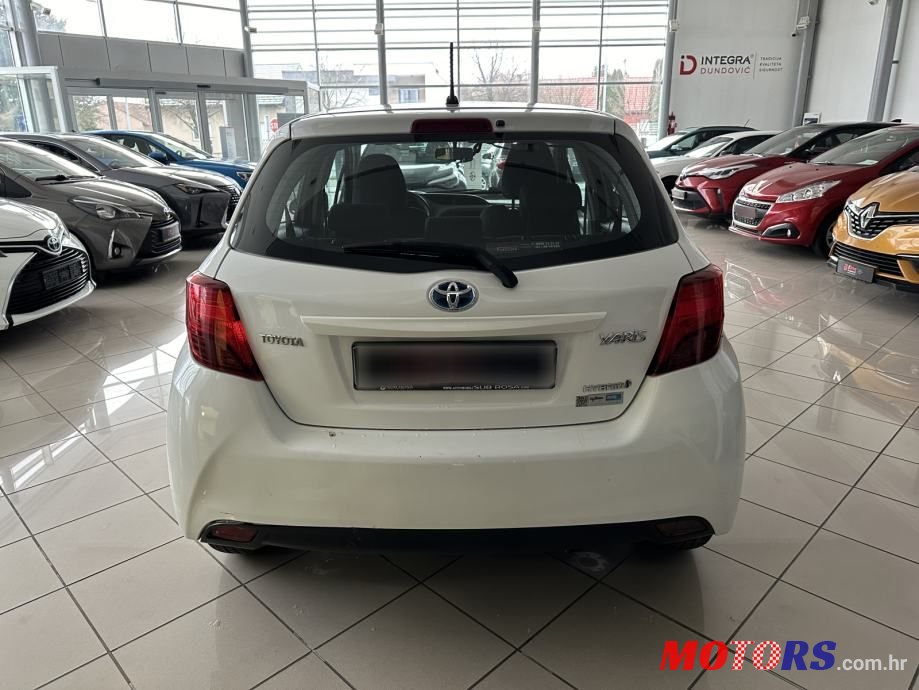 2016' Toyota Yaris Hybrid 1,5 Vvt-I photo #5