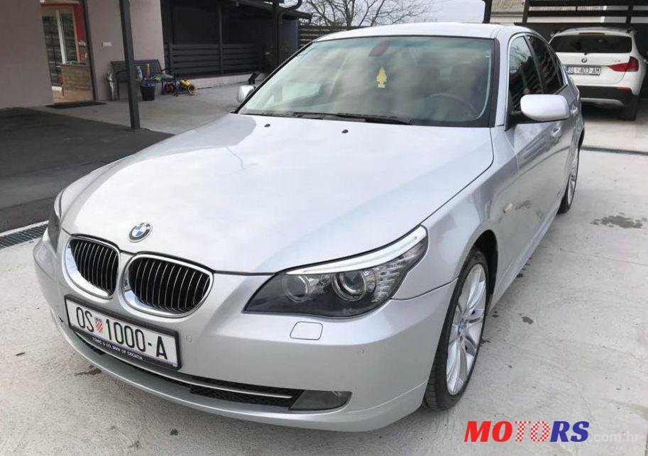 2010' BMW Serija 5 525I photo #1