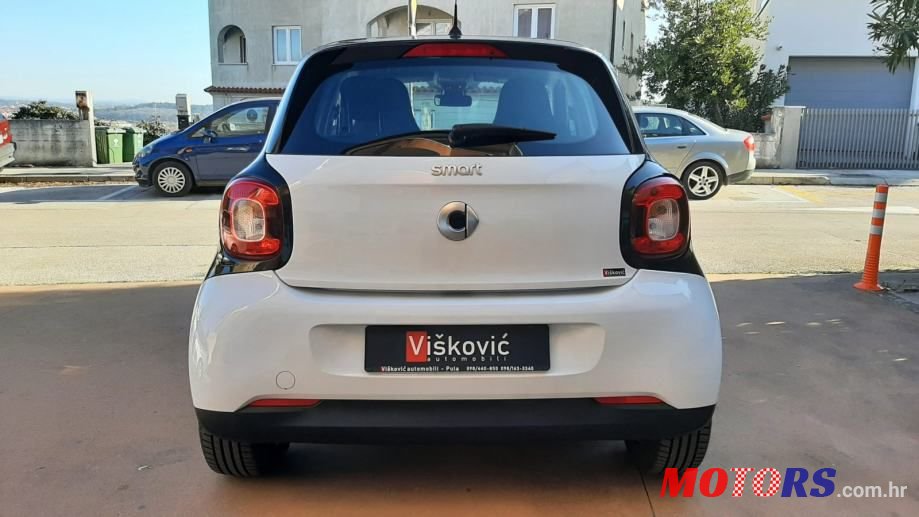 2015' Smart Forfour 1.0 Pure photo #6