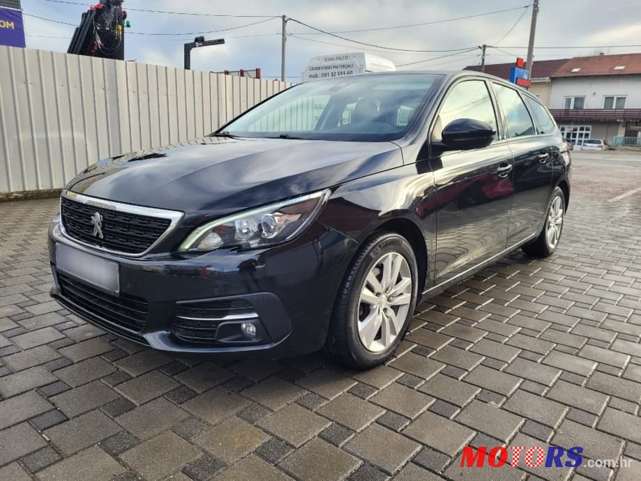 2018' Peugeot 308 Sw photo #1
