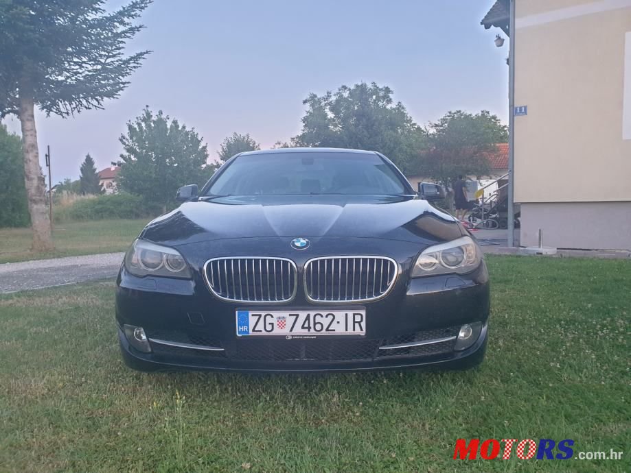 2012' BMW Serija 5 Touring 520D photo #1