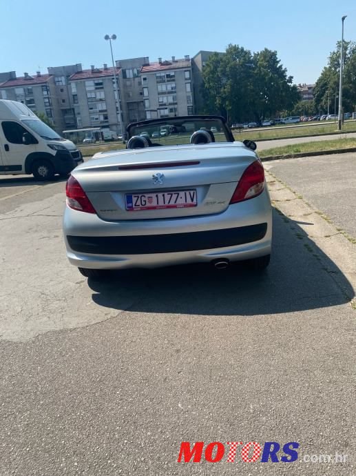 2010' Peugeot 207 Sport photo #5