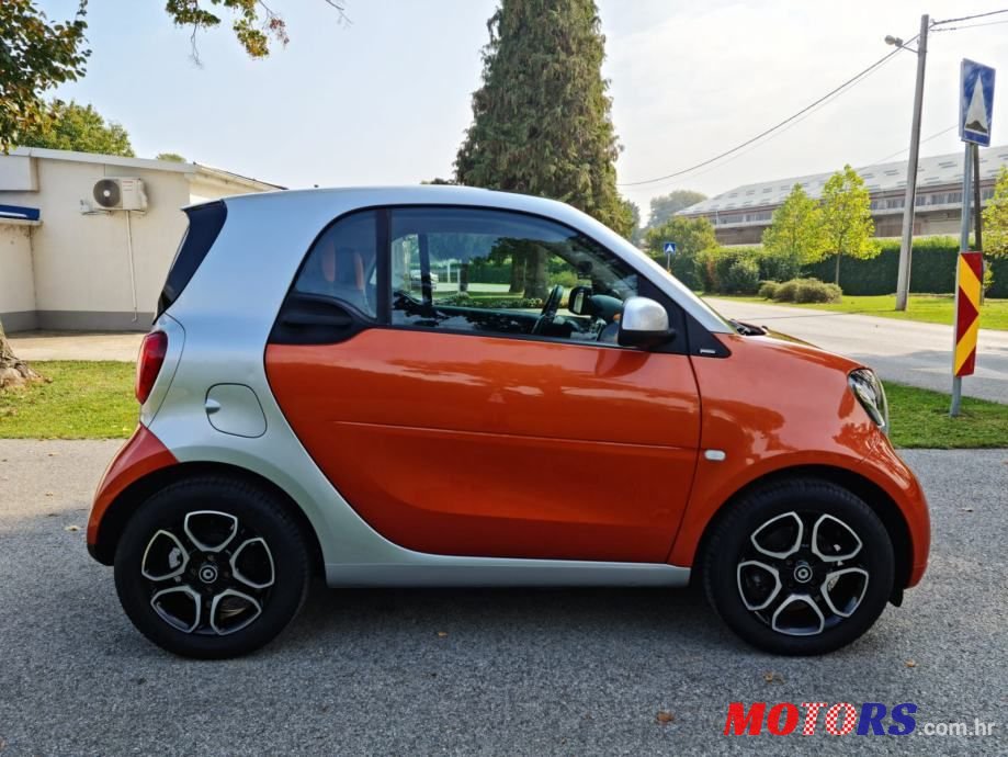 2015' Smart Fortwo photo #2