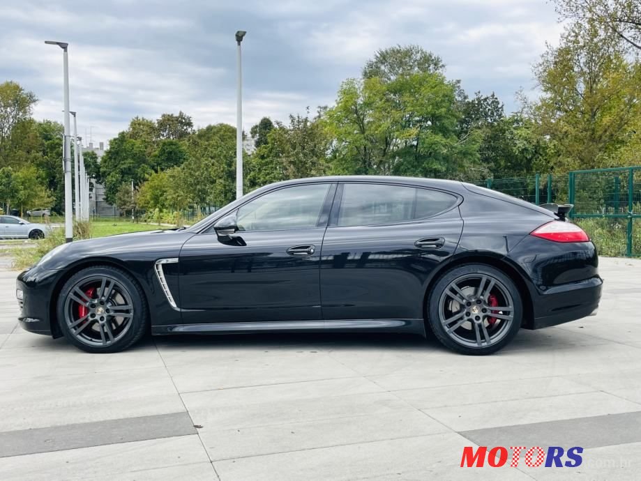 2013' Porsche Panamera Diesel photo #2