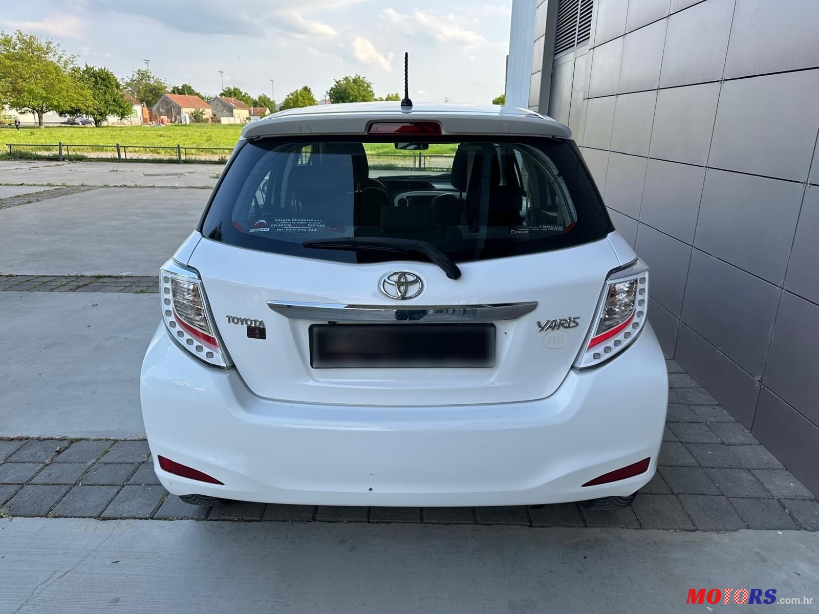 2013' Toyota Yaris 1.3 photo #4