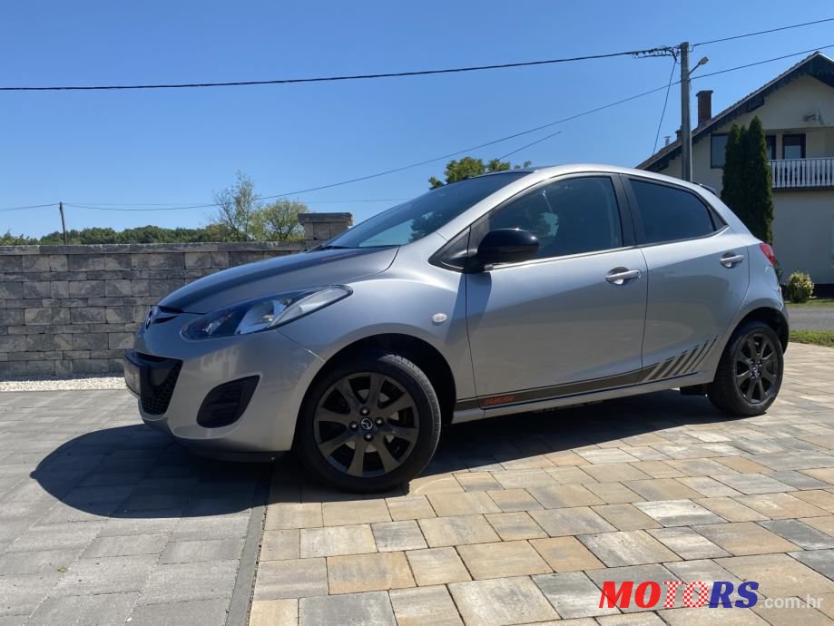 2014' Mazda 2 photo #3