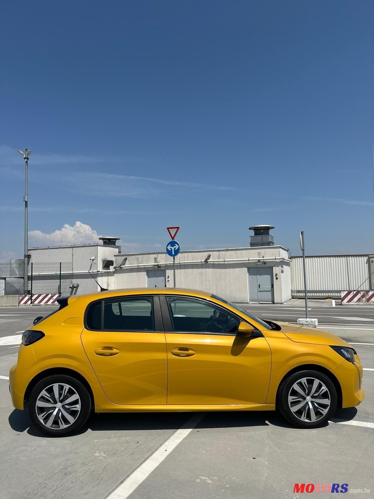 2020' Peugeot 208 1,2 Puretech photo #4