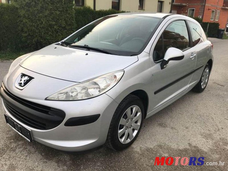 2007' Peugeot 207 1,4 Hdi photo #2