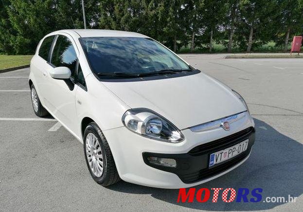 2011' Fiat Punto Evo S&S 1,3 Multijet 16V photo #1