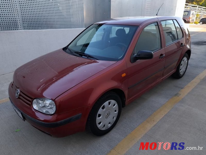 1999' Volkswagen Golf IV 1,9 Sdi photo #1