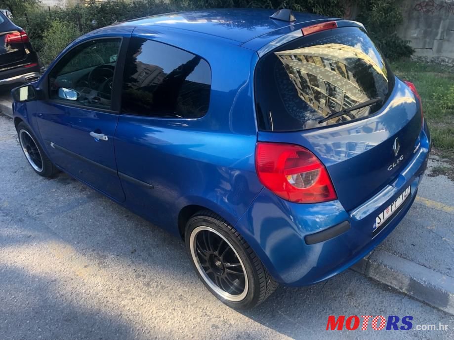 2006' Renault Clio photo #5