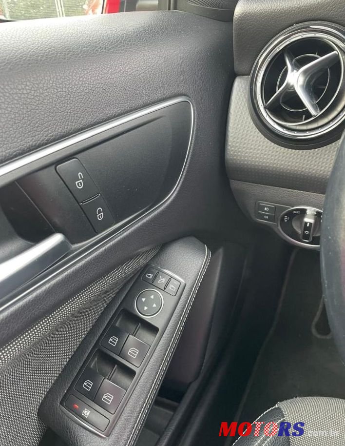 2013' Mercedes-Benz A-Klasa 180 Cdi photo #3