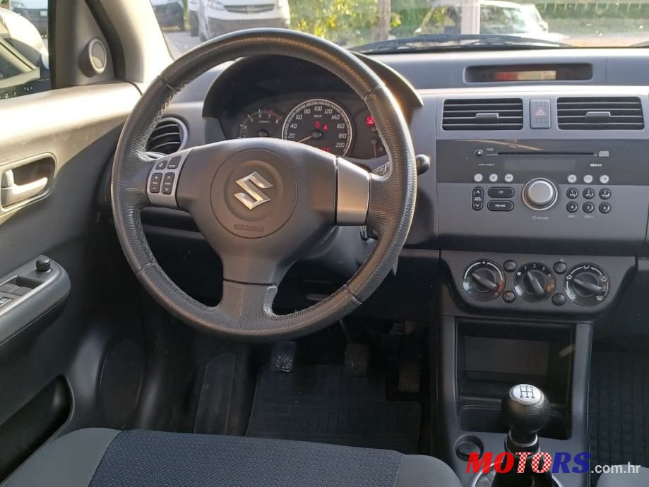 2010' Suzuki Swift 1,3 photo #6