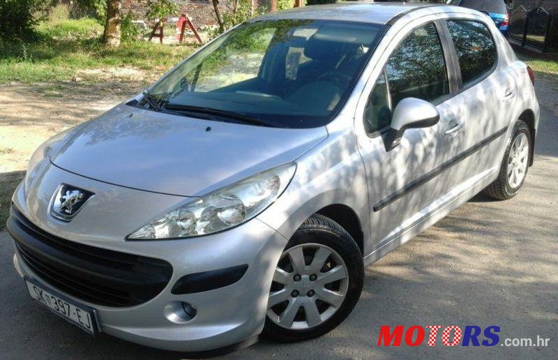 2007' Peugeot 207 1,4 16V photo #2