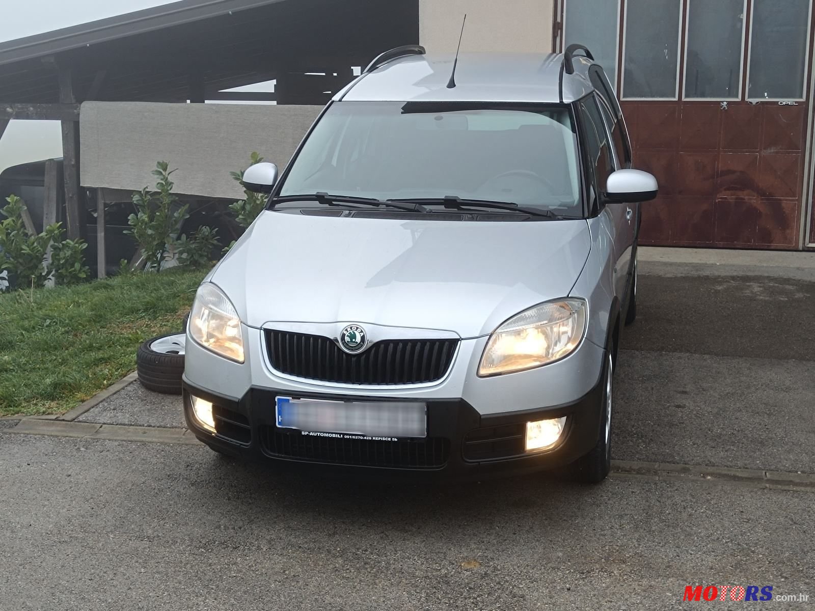 2009' Skoda Roomster 1,9 Tdi Pd photo #3