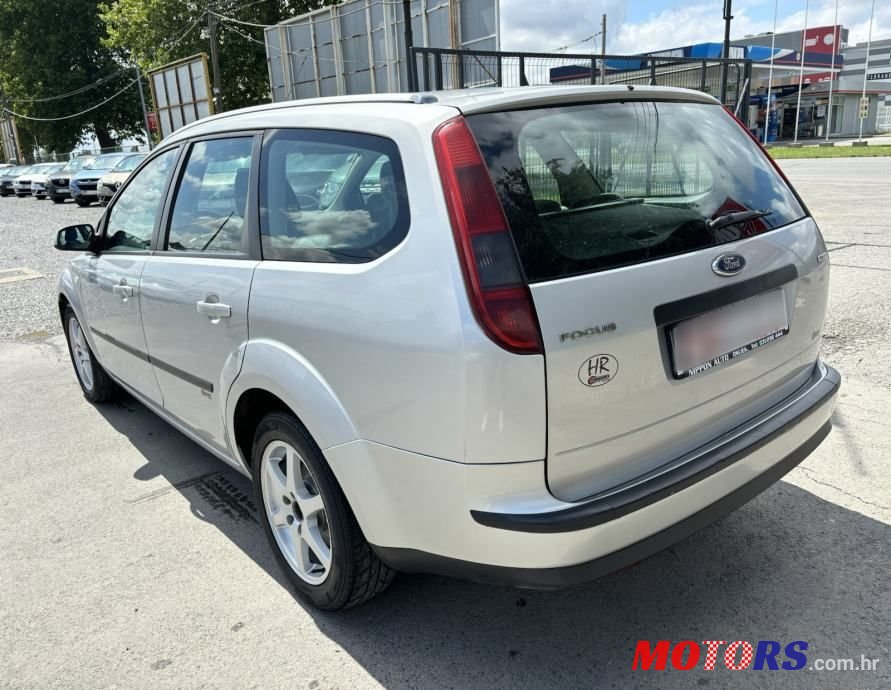 2005' Ford Focus Karavan photo #4