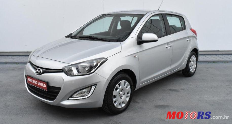 2014' Hyundai i20 1.1 Crdi Inventive Limite photo #1