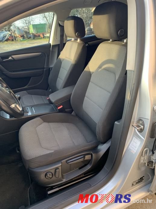 2012' Volkswagen Passat Variant photo #6