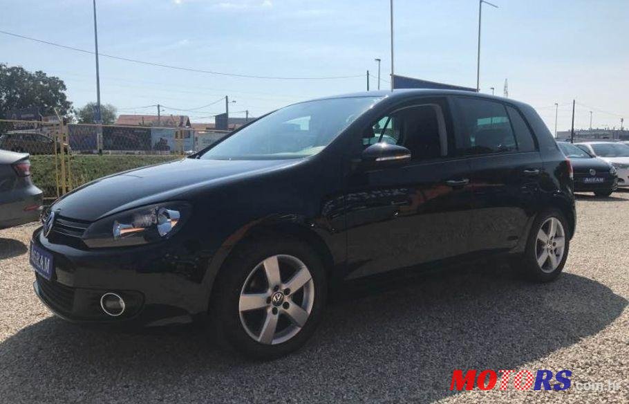 2010' Volkswagen Golf VI 1,6 Tdi photo #2