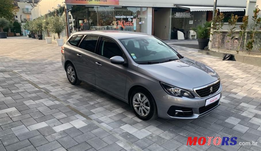 2018' Peugeot 308 Sw 1,6 Bluehdi photo #1
