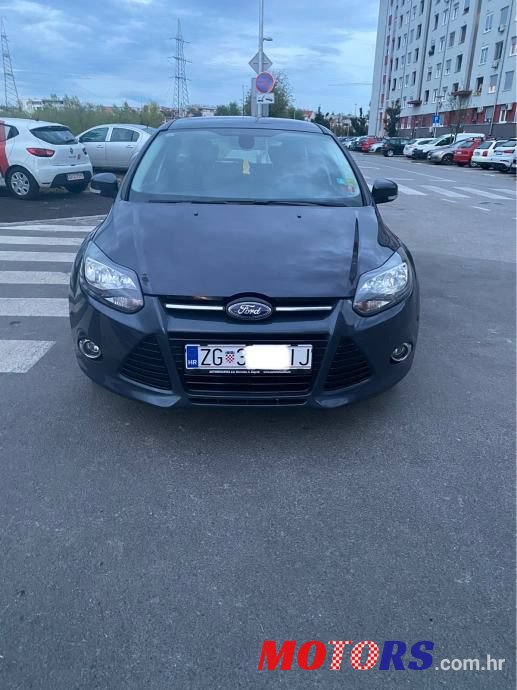 2013' Ford Focus Karavan photo #2