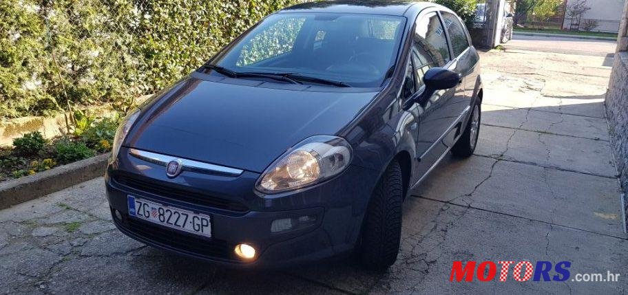 2012' Fiat Punto Evo photo #1