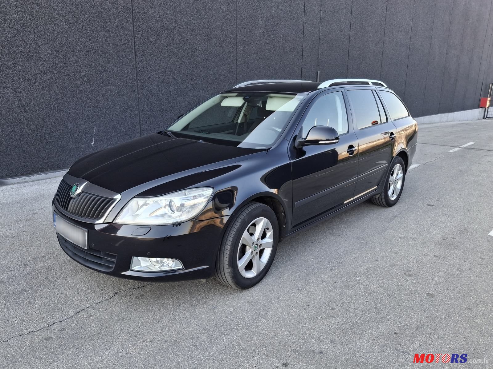 2012' Skoda Octavia Combi photo #1