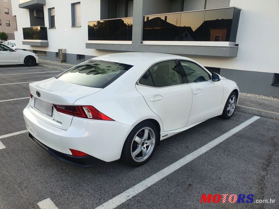 2014' Lexus IS 300H photo #1