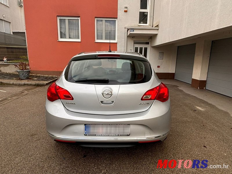 2014' Opel Astra 1.7 Cdti photo #3