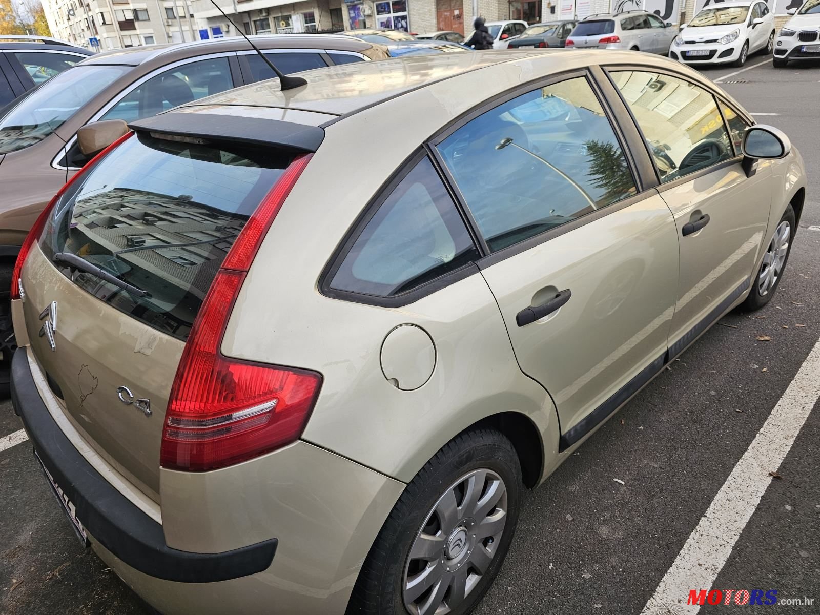 2006' Citroen C4 1.4 I 16V photo #1