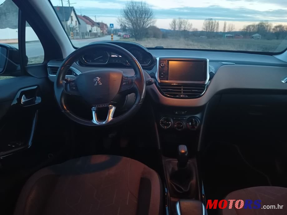 2014' Peugeot 2008 1,6 E-Hdi photo #4