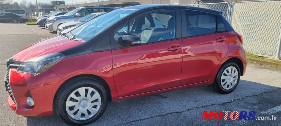 2016' Toyota Yaris photo #1
