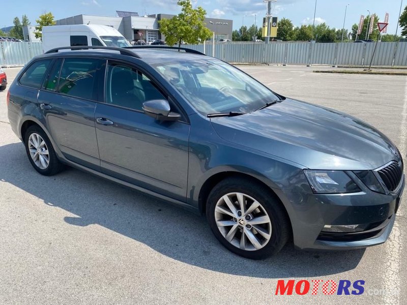 2017' Skoda Octavia Combi photo #2