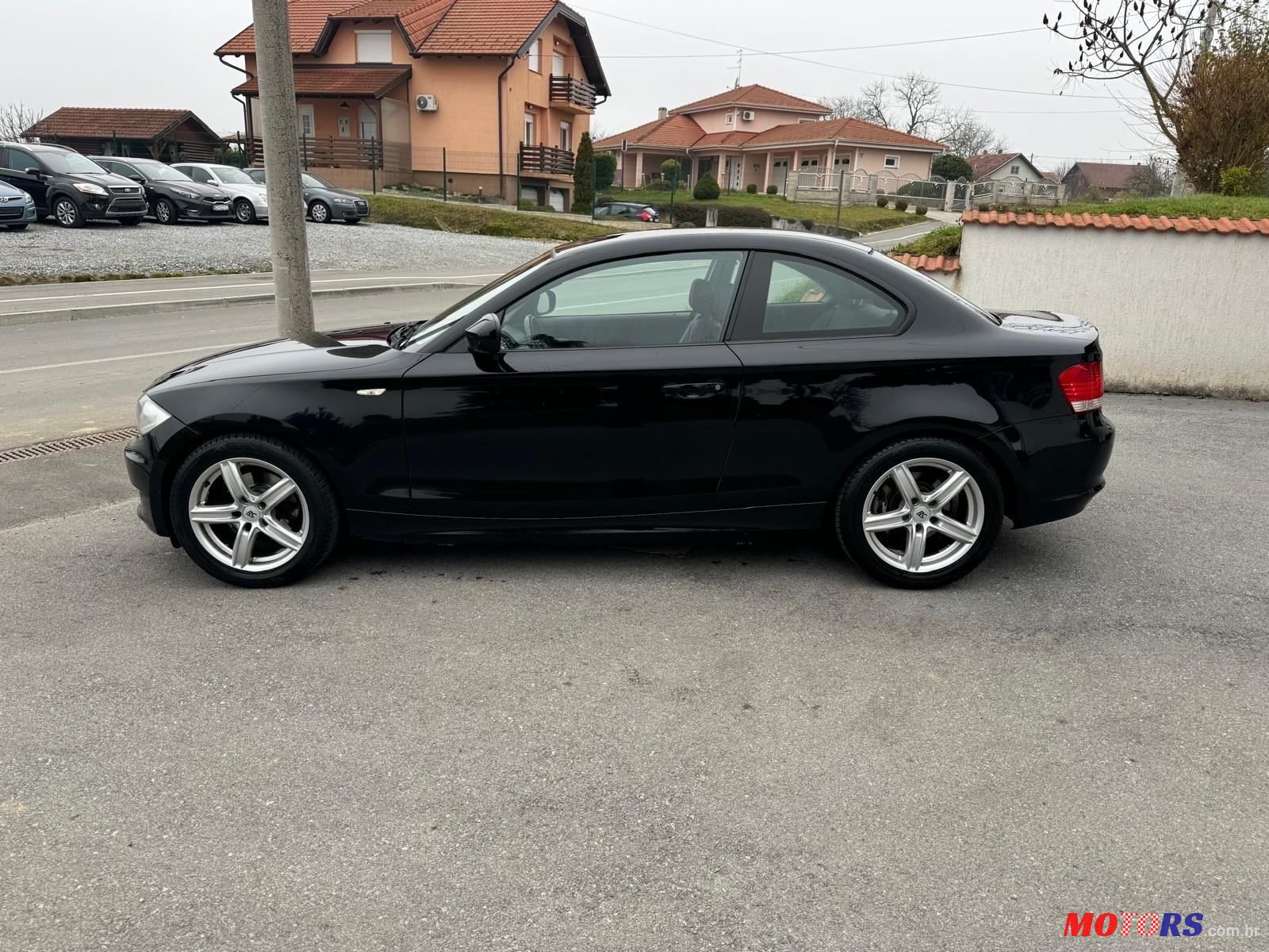 2010' BMW Serija 1 120I photo #3