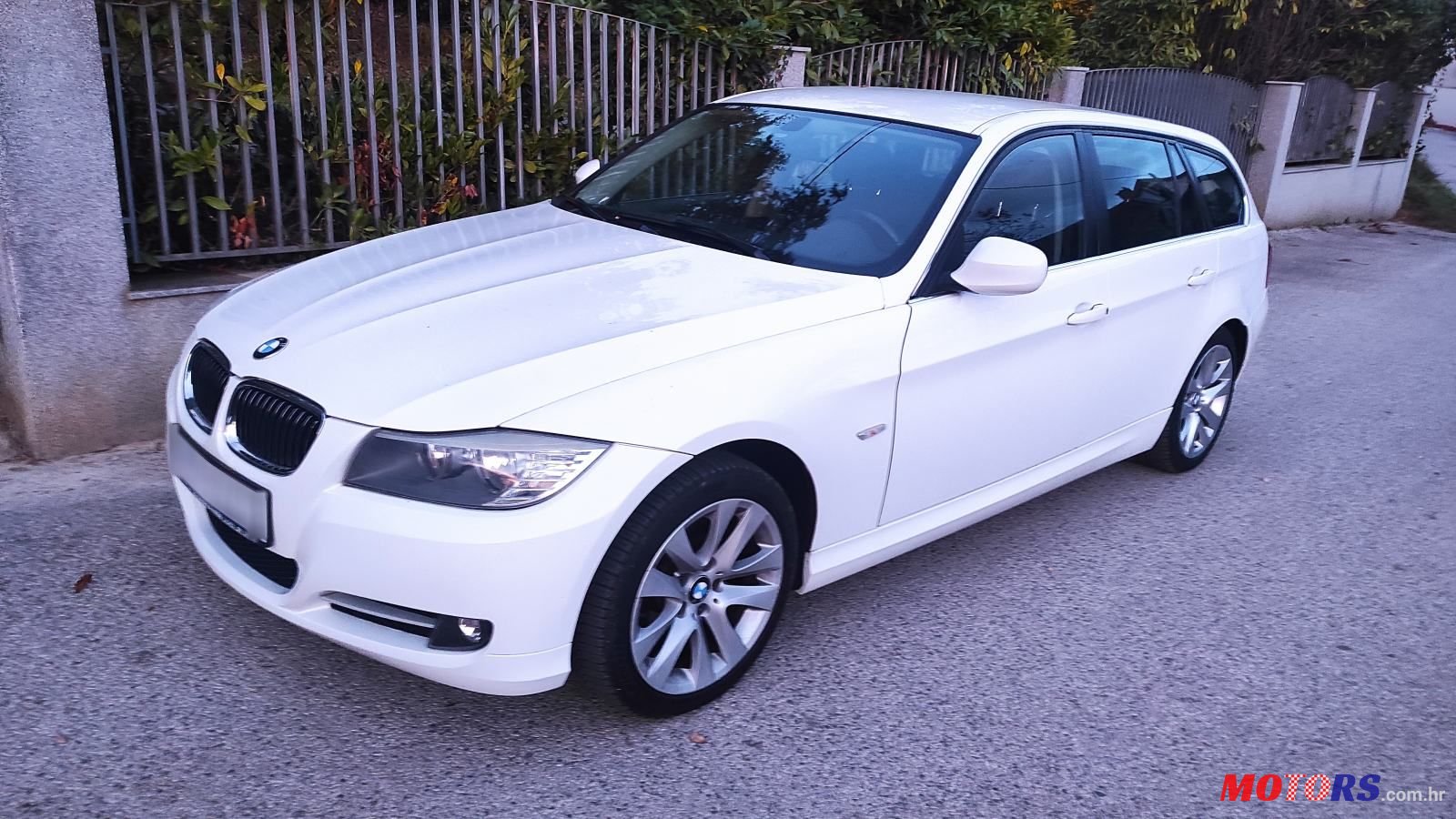 2010' BMW Serija 3 318D photo #1