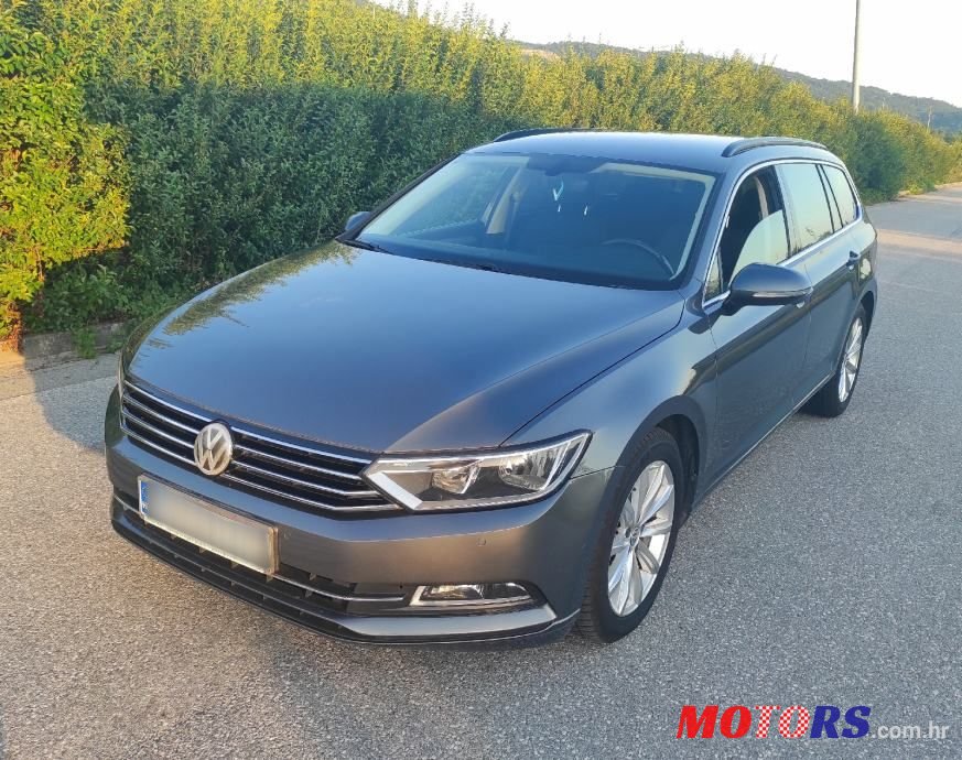 2016' Volkswagen Passat Variant photo #3