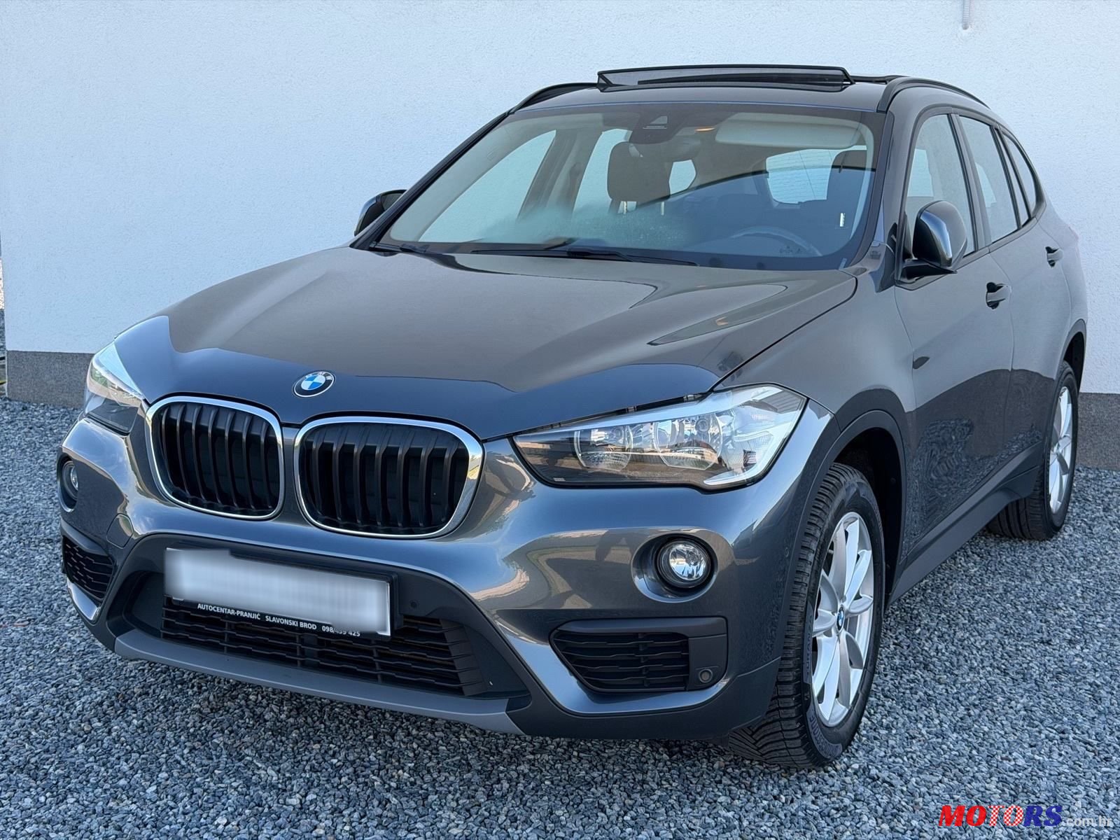 2017' BMW X1 16D photo #2