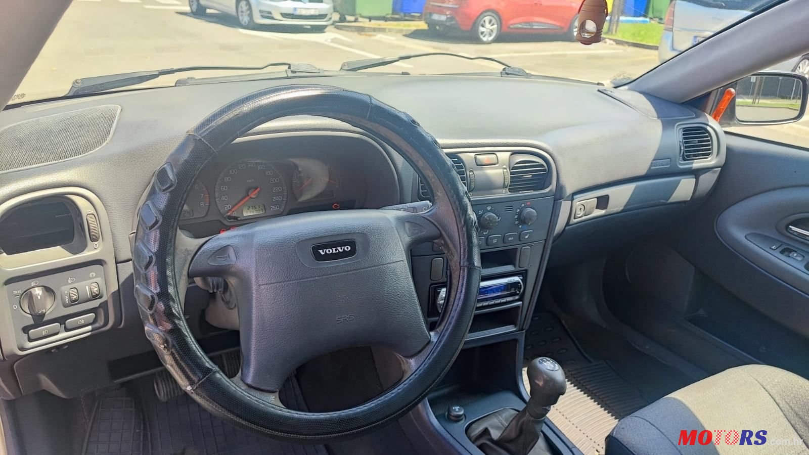 2001' Volvo V40 2,0 photo #5