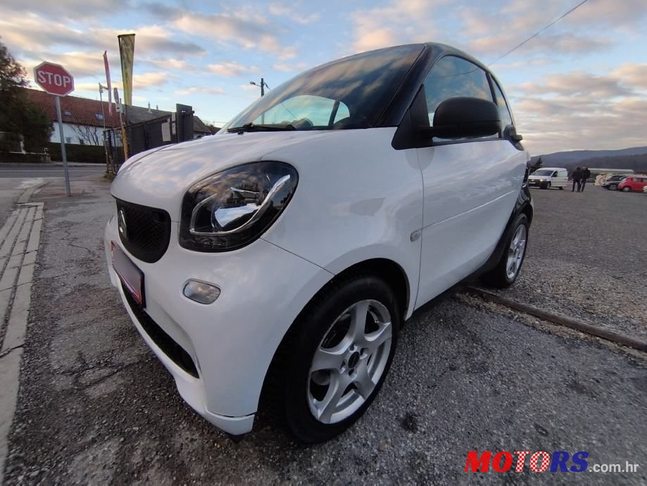 2016' Smart Fortwo photo #3
