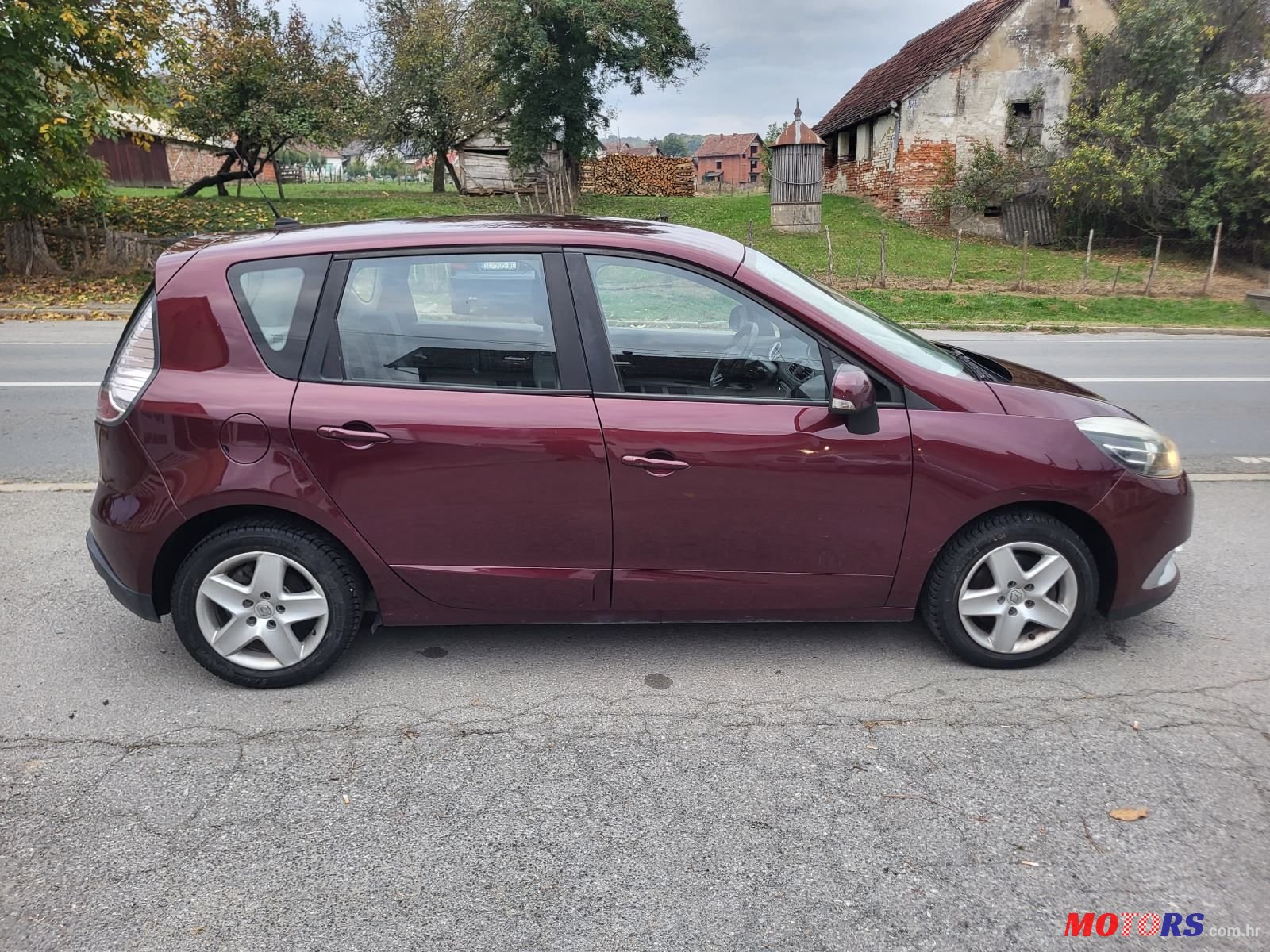 2015' Renault Scenic Dci 95 photo #6