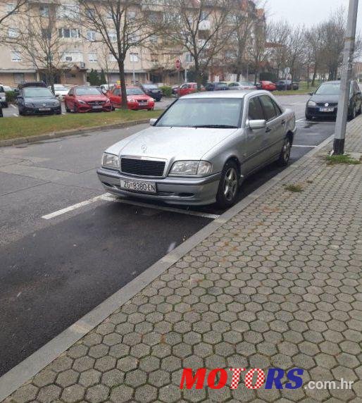 2009' Volkswagen C-Klasa 220 D photo #3