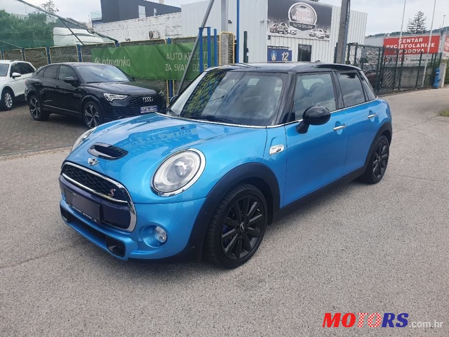 2015' MINI Cooper Cooper S photo #3