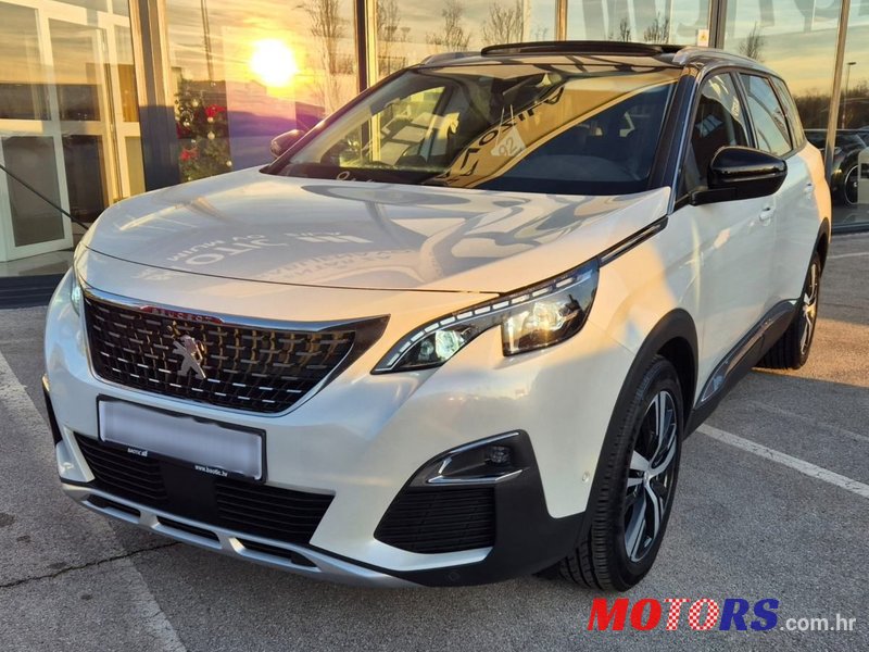 2019' Peugeot 5008 photo #1