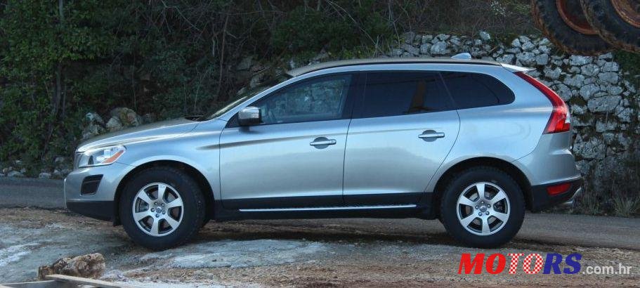2011' Volvo XC60 Awd D3 photo #1